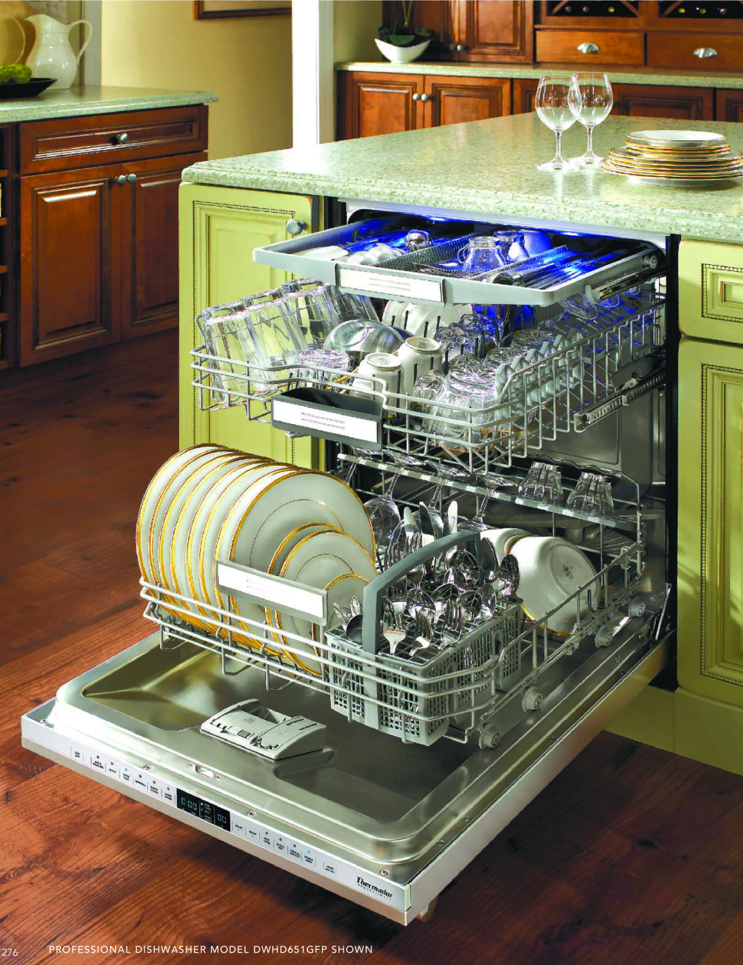 Thermador DWHD651GFP manual Professional dishwasher model dwhd651GfP shown 