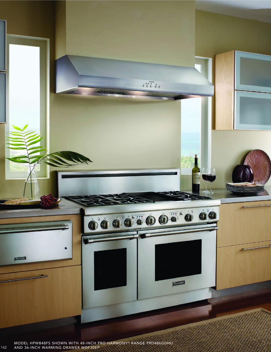 Thermador HMWB36FS MODEL HPWB48FS SHOWN WITH 48-INCH PRO HARMONY RANGE PRD486GDHU, AND 36-INCH WARMING DRAWER WDF30EP 